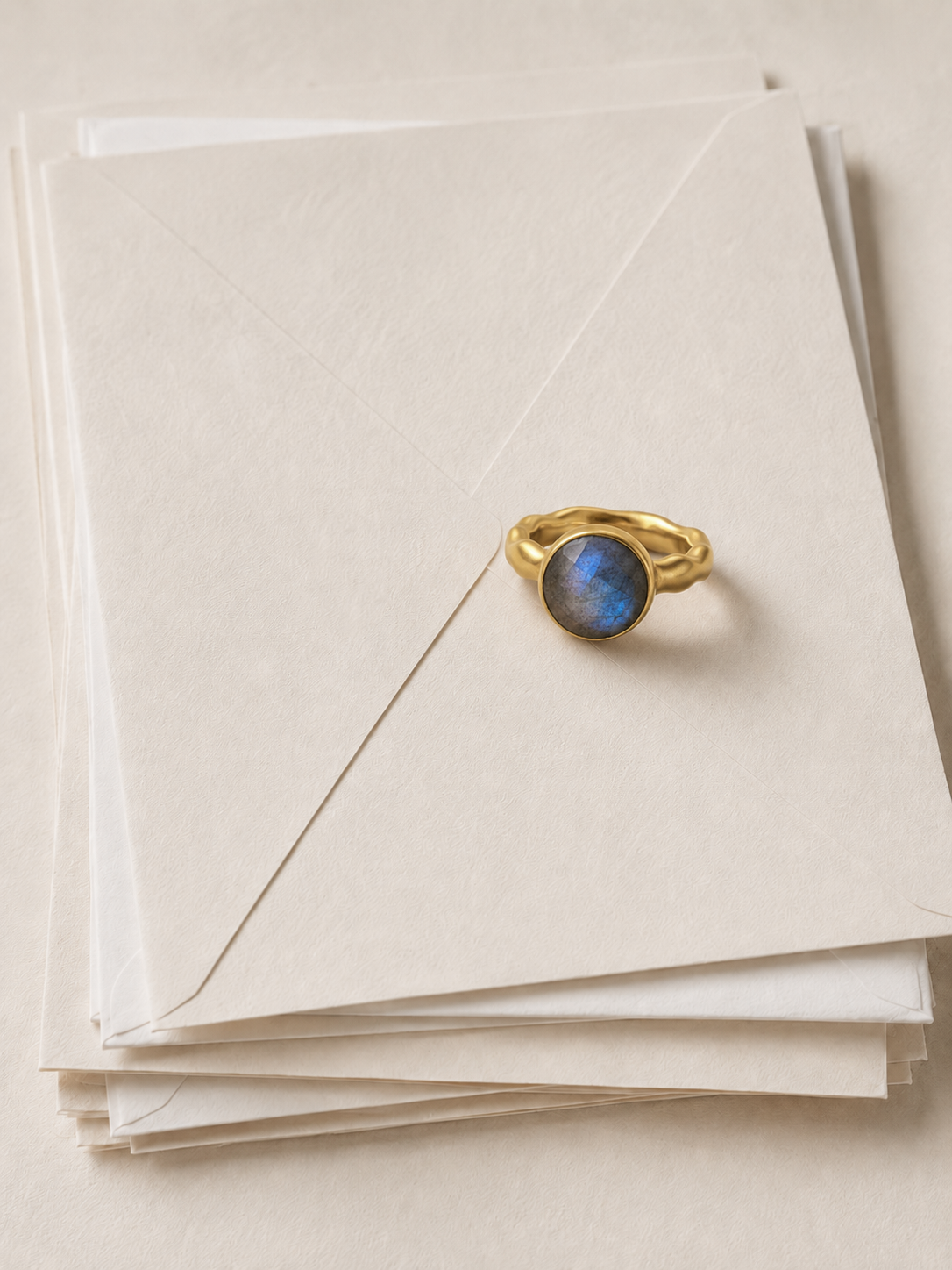 Round Labradorite Ring