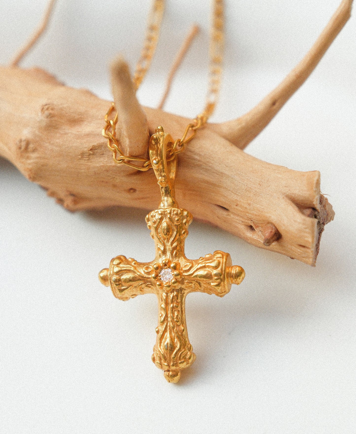 Diamond Round Ornament Cross Necklace